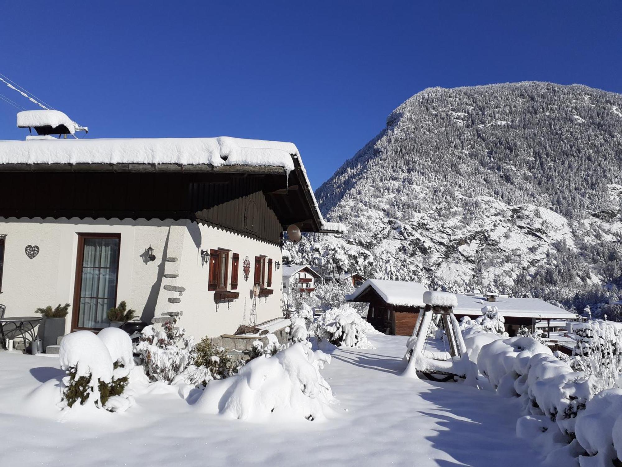 Ferienhaus Oetztal-Lodge Sautens Exterior photo